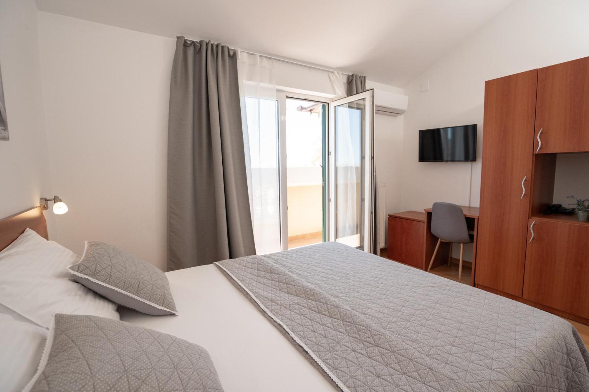Pansion Villa Bok Novalja Ngoại thất bức ảnh